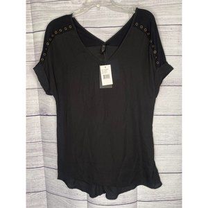 Women's NWT Want and Need black short sleeve blouse with rivets hi/lo size small